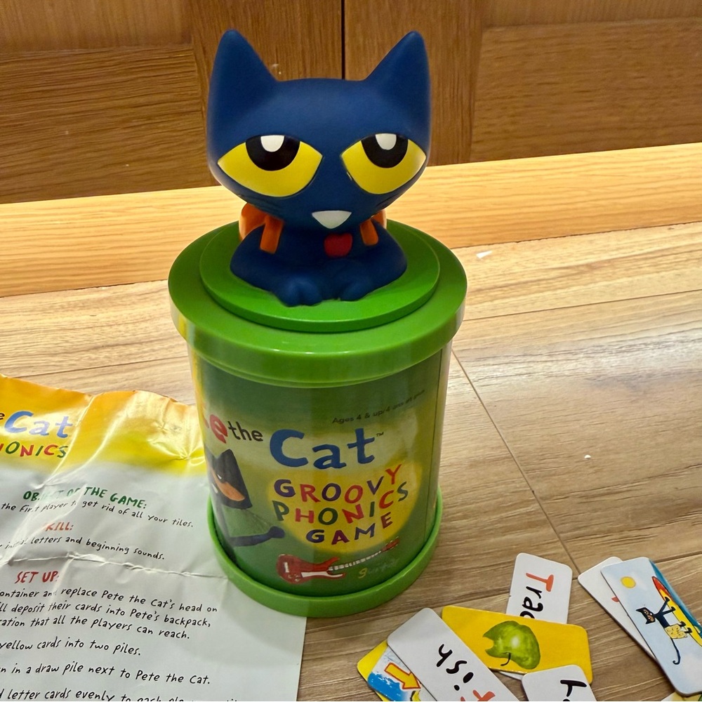 Pete the Cat Groovy Phonics Game - Blue and Green - Picture 2 of 3